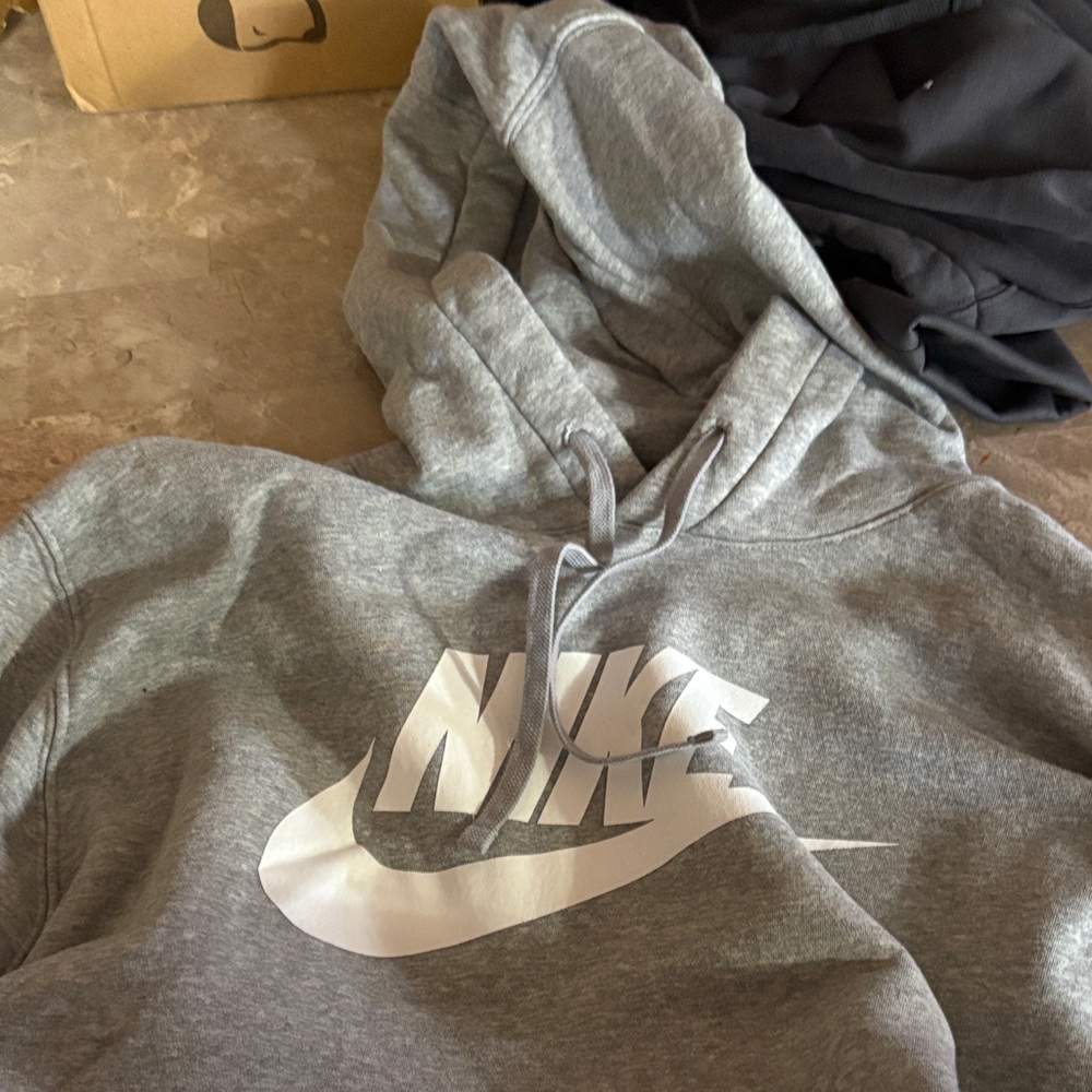 Nike Heather Gray Pullover Hoodie